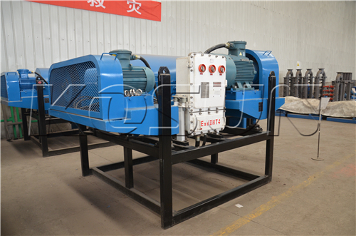 科迅離心機就是利用離心力將懸浮液中的固體顆粒與液體分開的機械