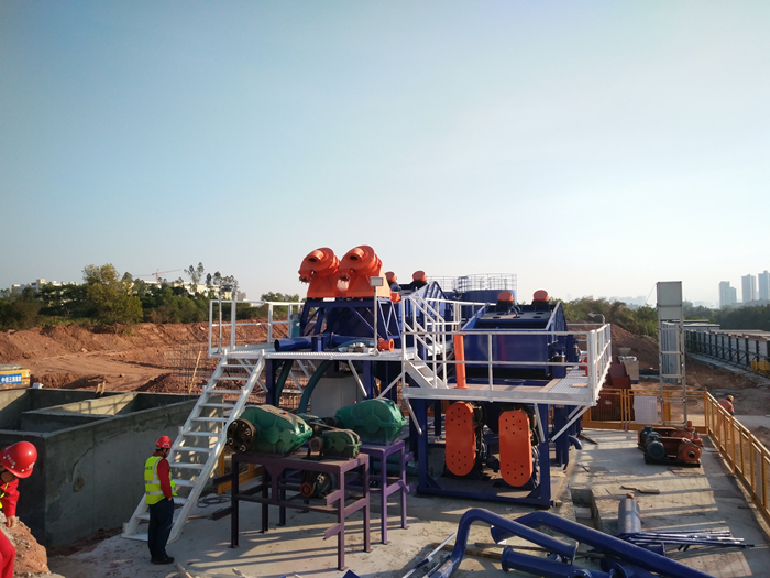 泥漿處理設(shè)備就能很好的解決打樁泥漿處理問題