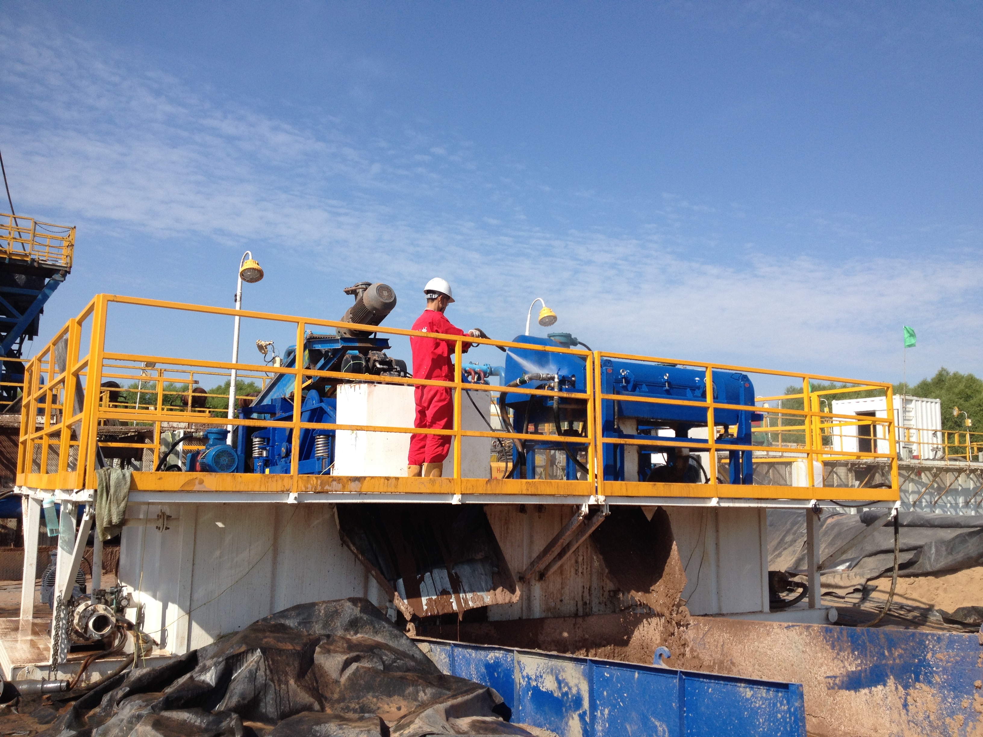 鉆井廢棄物應(yīng)用環(huán)保新規(guī)要求要實現(xiàn)鉆井廢棄物零排放