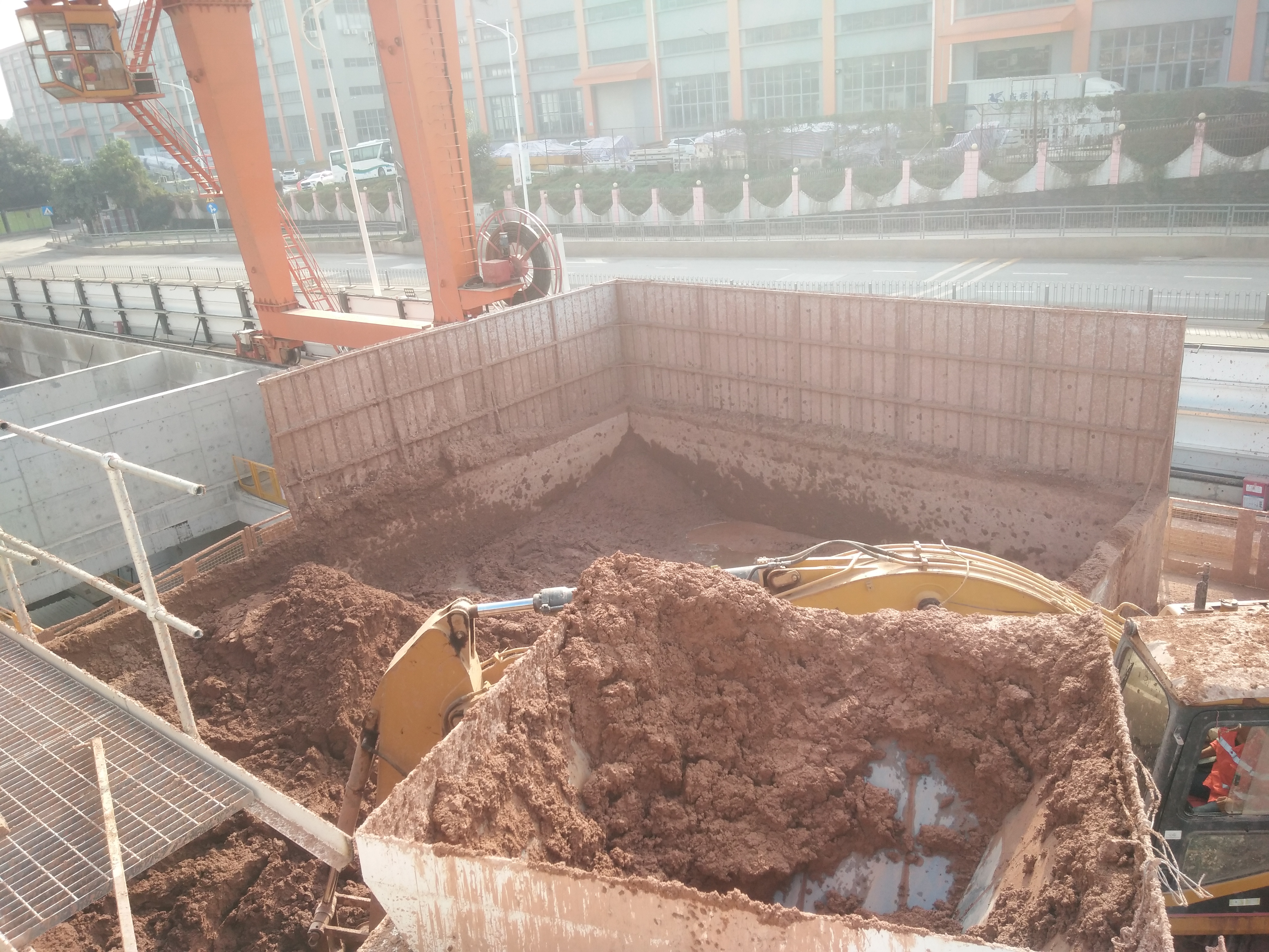 科迅使用壓濾機(jī)設(shè)備用于盾構(gòu)泥漿處理項(xiàng)目