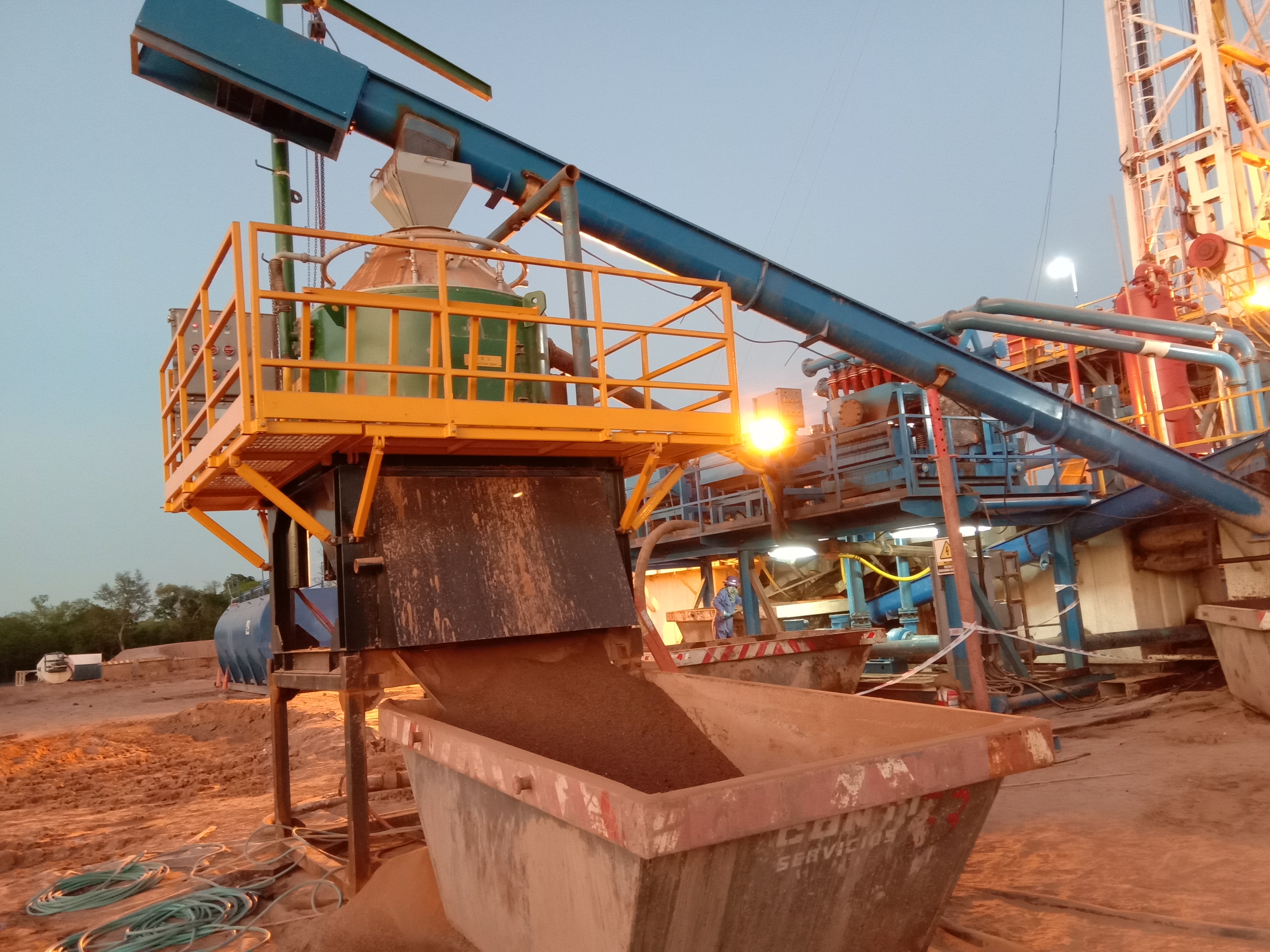 泥漿不落地技術(shù)將廢棄泥漿變廢為寶