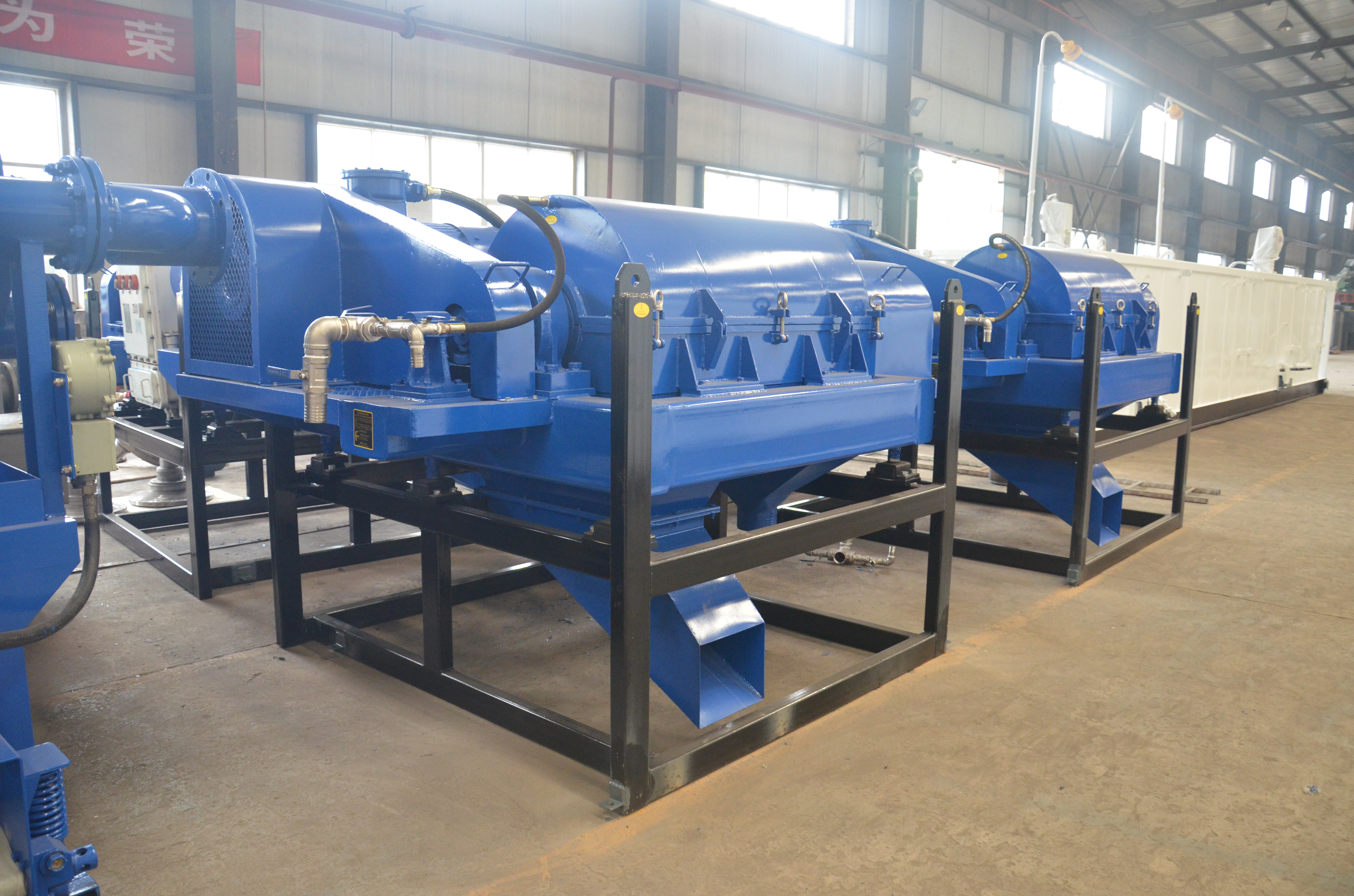 鉆井液離心機是固液分離專用設(shè)備